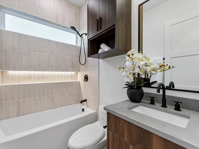 Building Photo - 8322 Williamsdell St