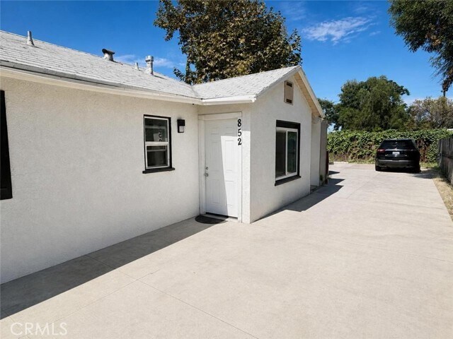 Building Photo - 852 N Lugo Ave