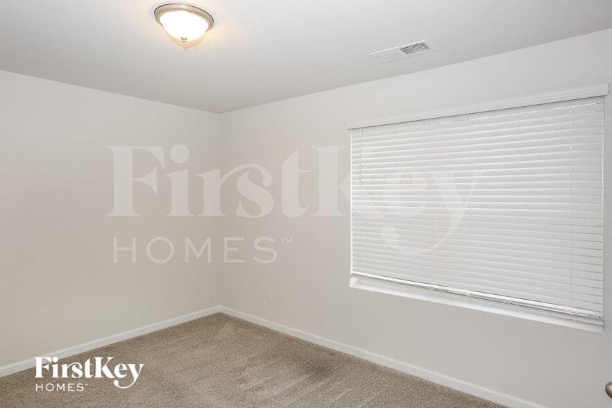 Building Photo - 6351 Mosley Glen Dr