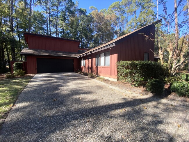 Building Photo - Rare opportunity to rent in Hilton Head Pl...