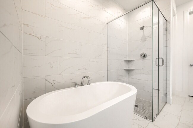 Building Photo - 1307 Beach Blvd