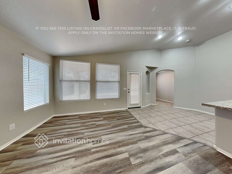 Building Photo - 8010 W Frank Ave