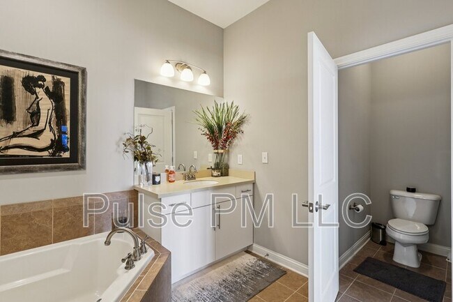 Building Photo - 1226 Grays Peak