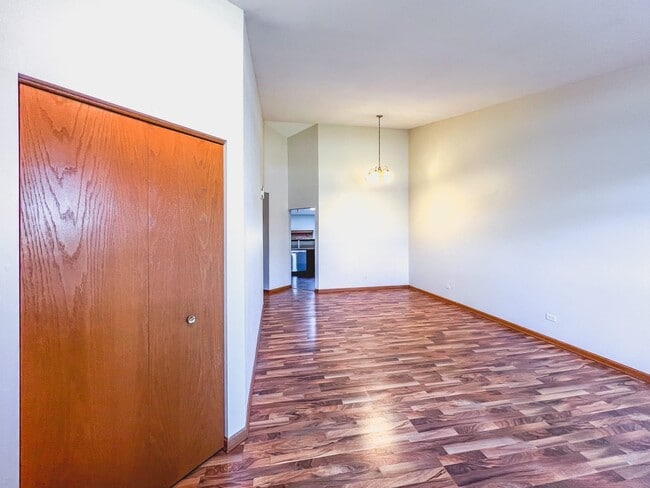 Building Photo - 1320 Darnell Dr