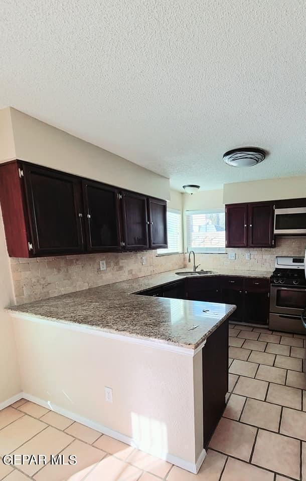 Building Photo - 765 Colchester Dr