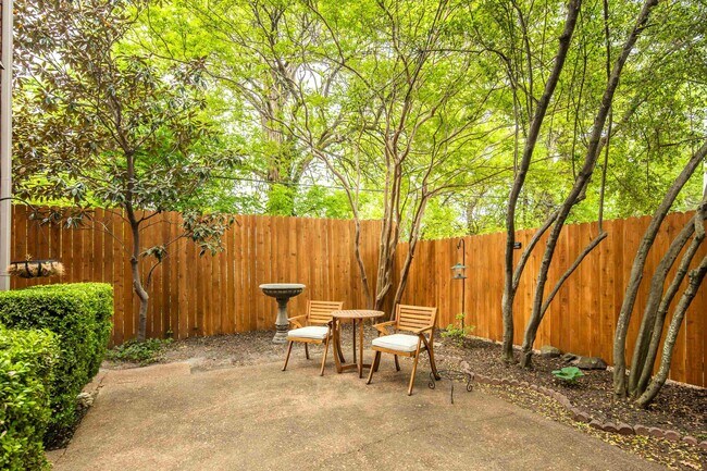 Building Photo - 1707 Belvedere Ct