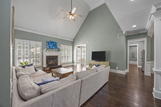 Building Photo - 107 Spears Creek Dr