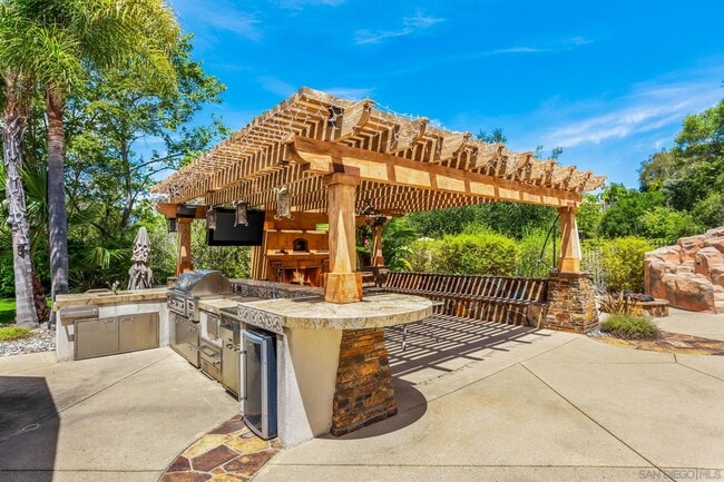 Building Photo - 6704 Rancho Lakes Ct
