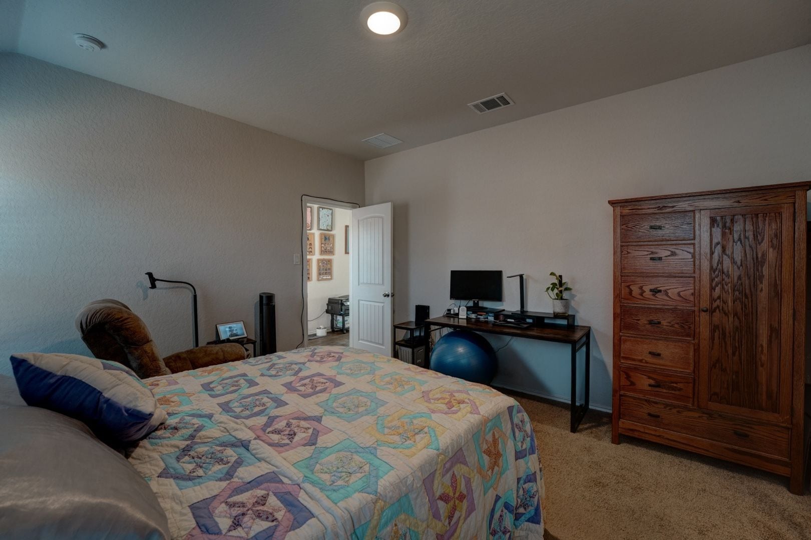 Building Photo - 153 Roanwood Dr