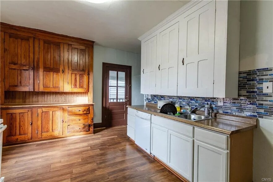 Kitchen - 307 Church St