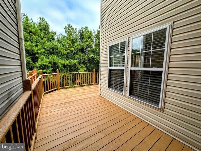 Building Photo - 6135 Newport Terrace