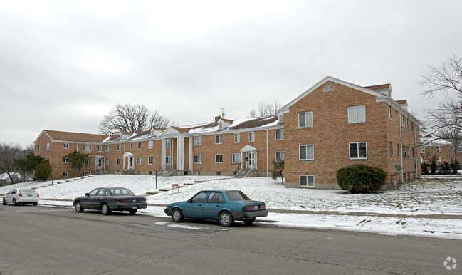 Primary Photo - Riverside Plaza Apartments