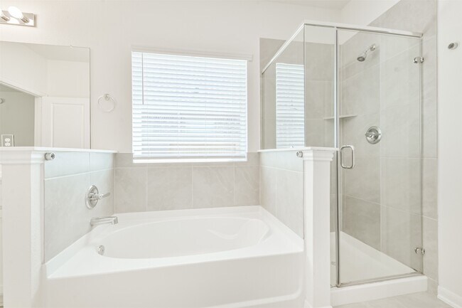 Building Photo - 30812 Willow Green Ln