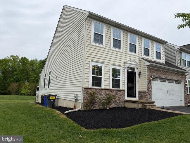 Building Photo - 122 E General Grey Ct