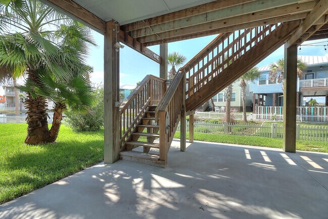 Building Photo - 409 Paradise Pointe Dr