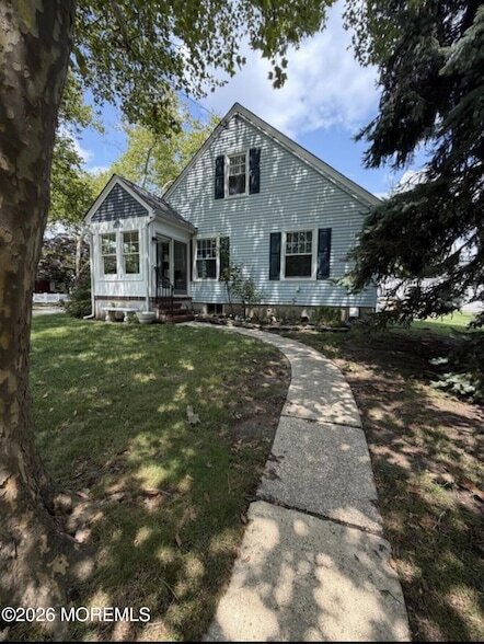 Building Photo - 344 Cedar Ave