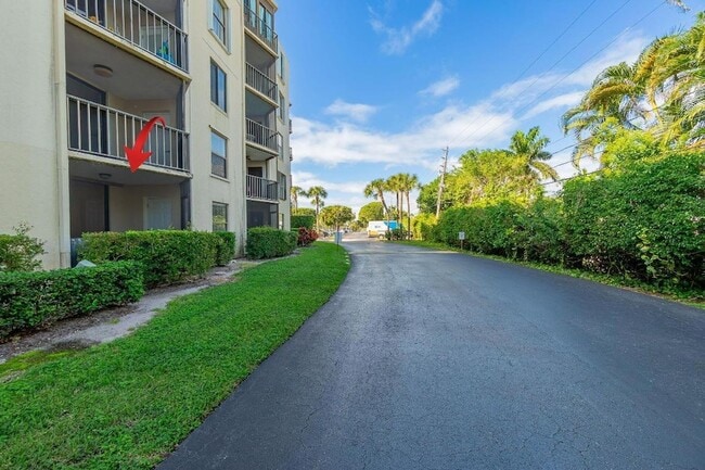 Building Photo - 890 N Federal Hwy