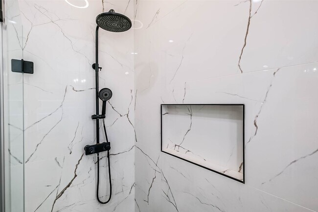 Building Photo - 10010 Forest Spring Ln