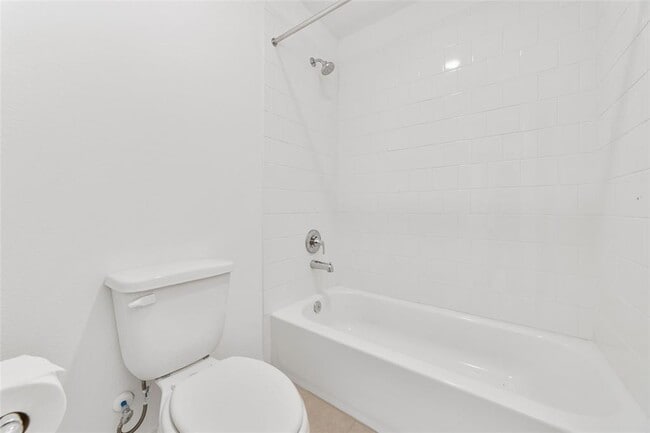 Building Photo - 5014 Chestnut Orch Dr