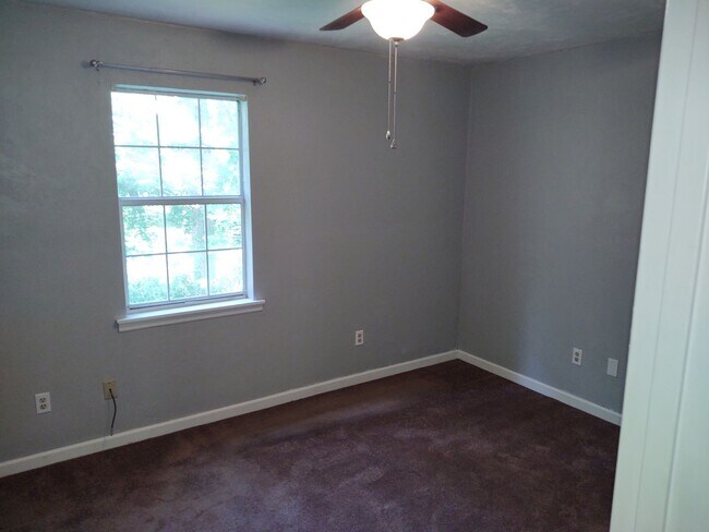 Building Photo - Now Leasing!