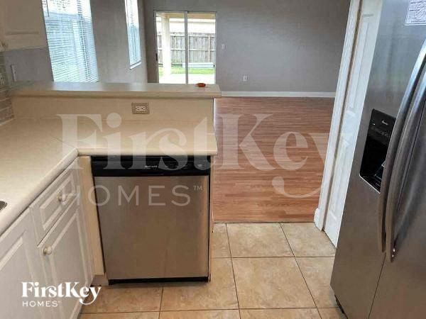 Building Photo - 20073 SW 128th Pl