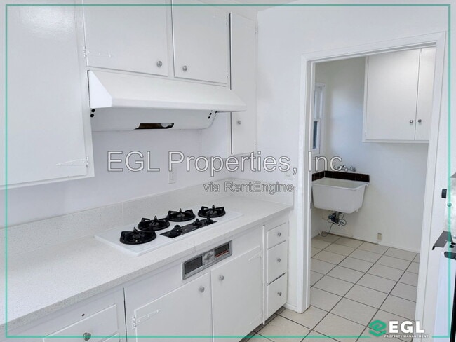 Building Photo - 6226 Aura Ave