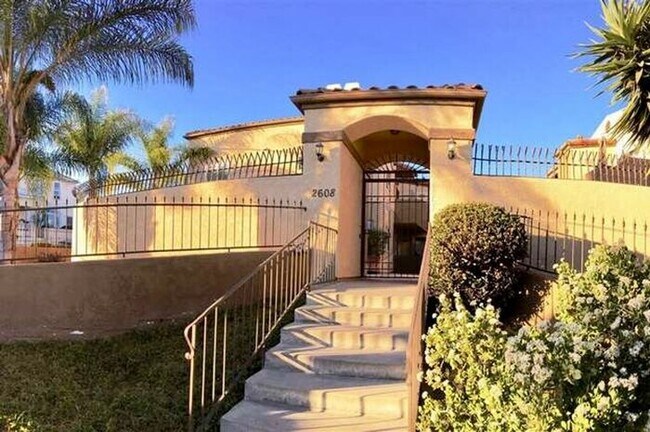 Building Photo - Stunning 2-Bed, 2-Bath Condo in Golden Hill – City Lights Community
