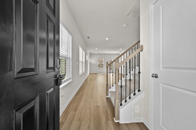 Building Photo - 2327 Whitworth St