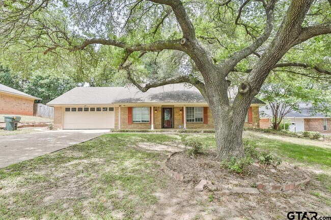 Primary Photo - 1823 Picadilly Pl