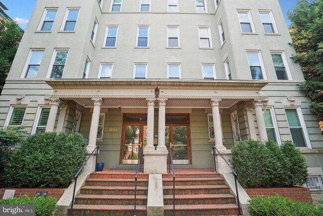 Building Photo - 1324 Euclid St NW