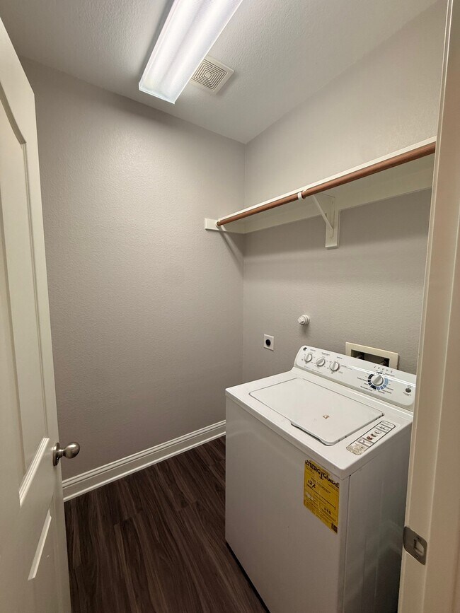 Building Photo - 3105 Whispering Pine Blvd