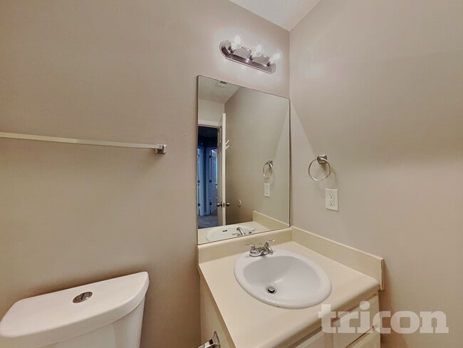 Building Photo - 1124 Whisper Wind Dr