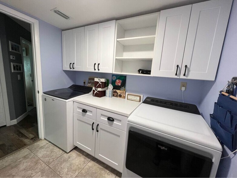 Building Photo - 8605 Otter Creek Ct