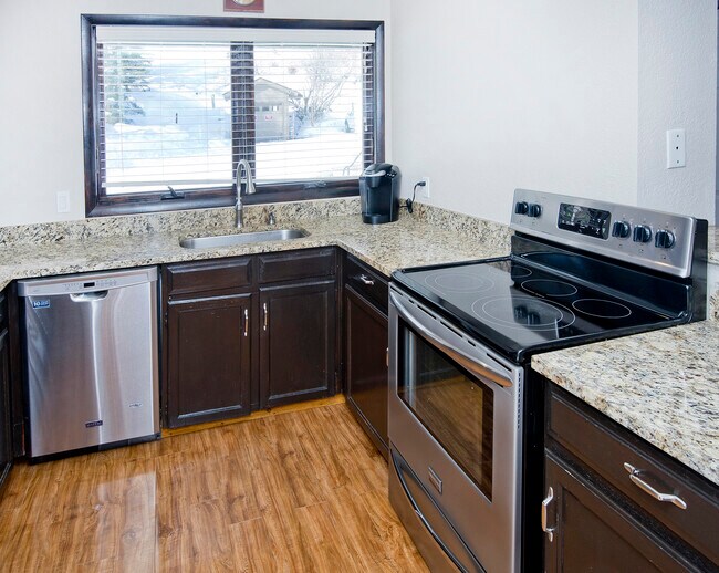 Building Photo - 945 Red Sandstone Rd