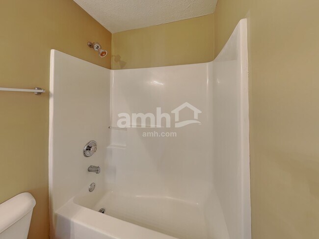 Building Photo - 1376 Blue Ridge Ln