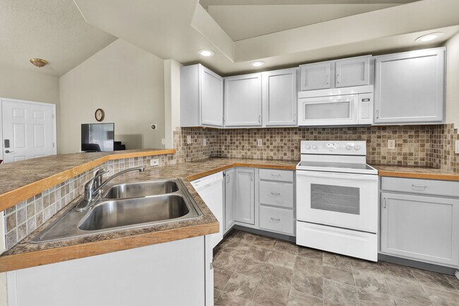 Building Photo - 11793 Shelburne St