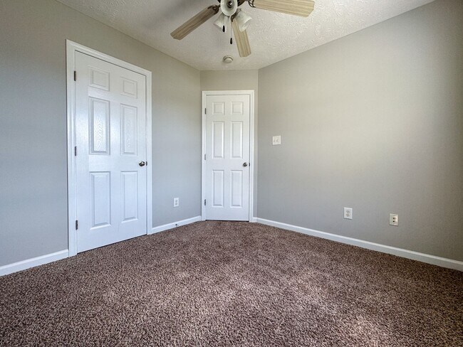 Building Photo - 1502 Bridgeton Way