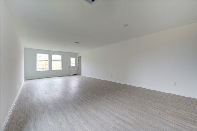Building Photo - 26811 Prairie Smoke Ln