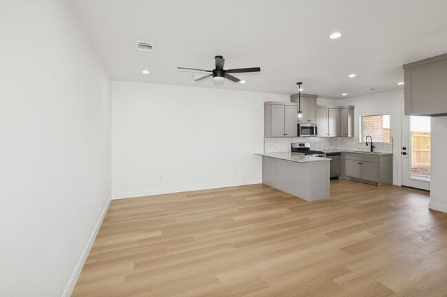 Building Photo - 10374 Tierra Santa Dr