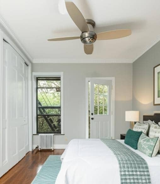 Building Photo - 309 E 8th St