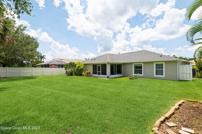 Building Photo - 5527 Indigo Crossing Dr