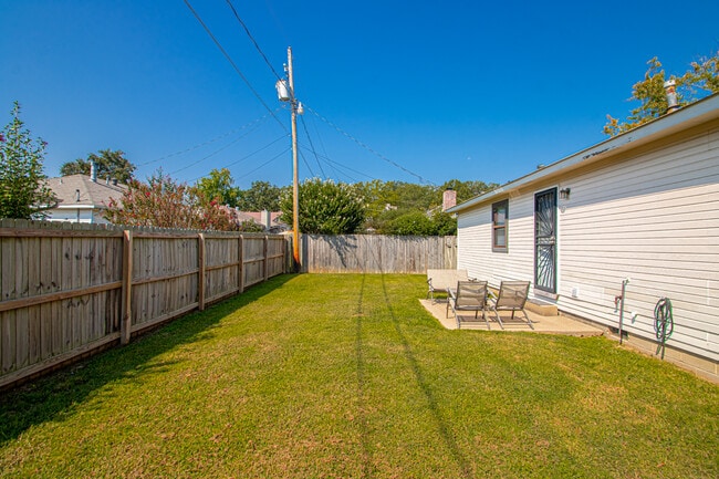 Building Photo - 106 Willow Grove Ct