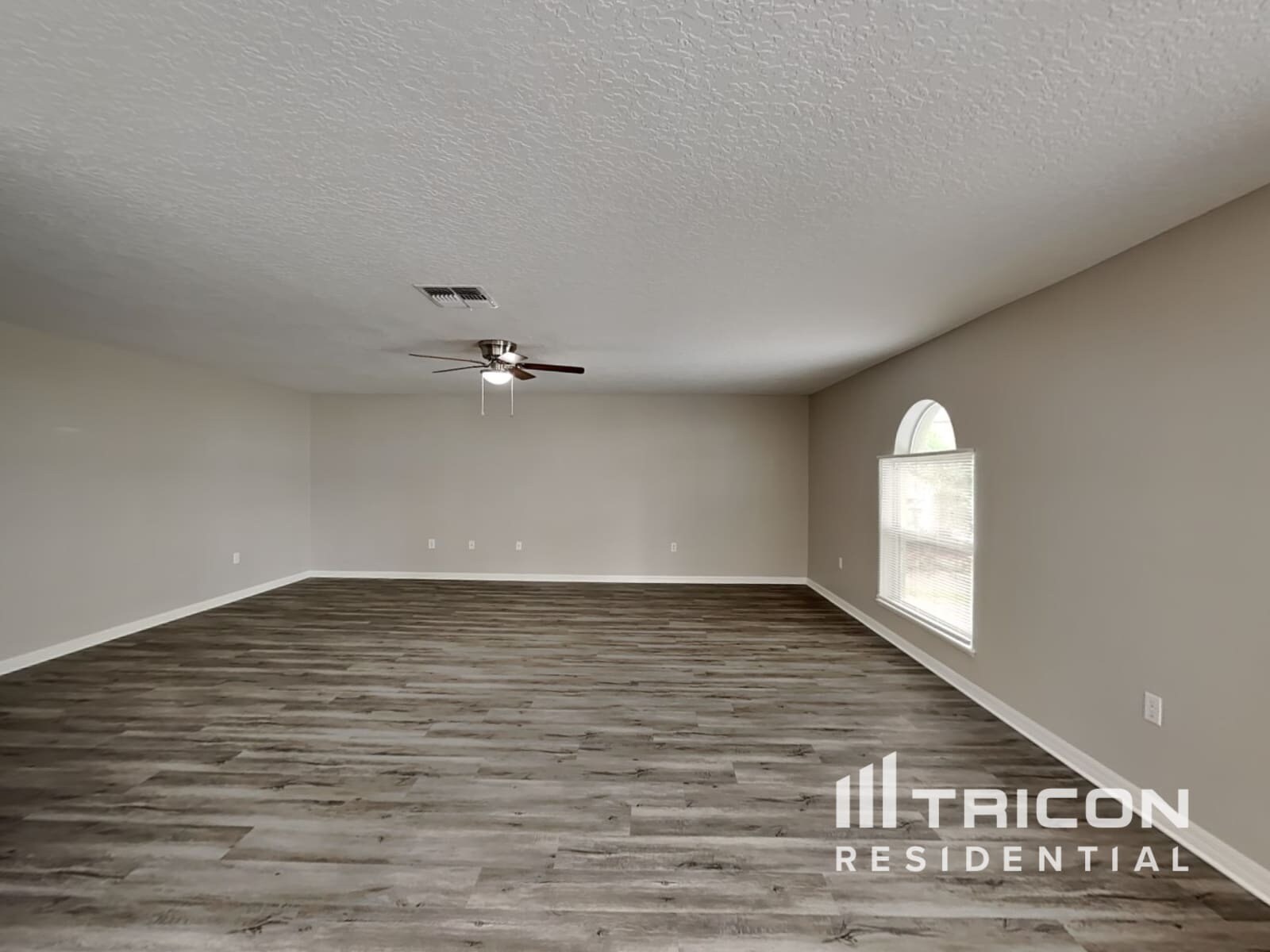 Building Photo - 1795 Sunset Ridge Dr
