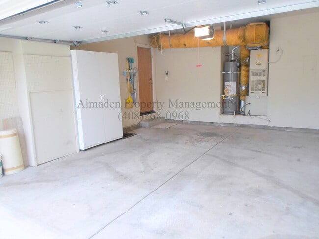 Building Photo - Remodeled Almaden Townhome in Great Location! Award Winning Schools! Central A/C!!