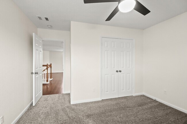 Building Photo - 255 Silky Leaf Dr