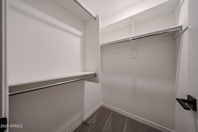 Building Photo - 3332 W Dunbar Dr
