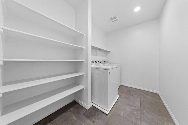 Building Photo - 4 Bedroom Home in Southern Highlands