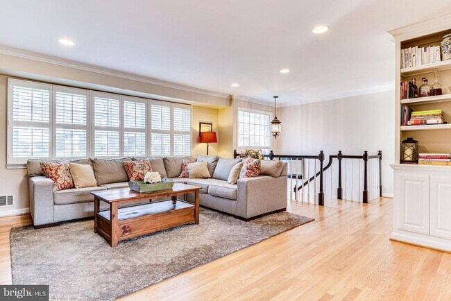 Building Photo - 6519 Engel Dr