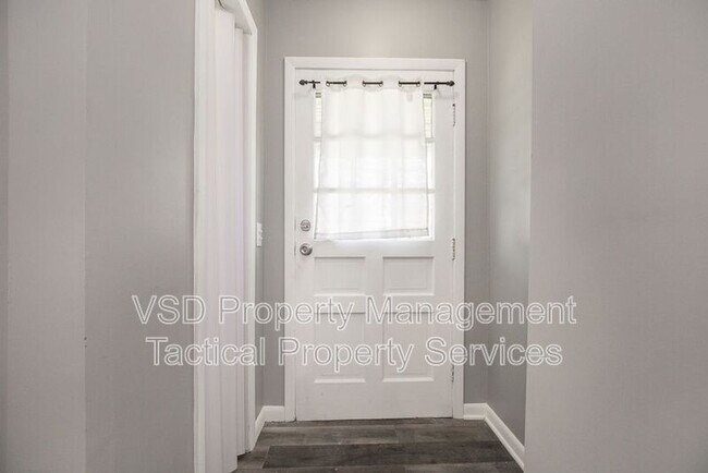 Building Photo - 17932 Neff Rd