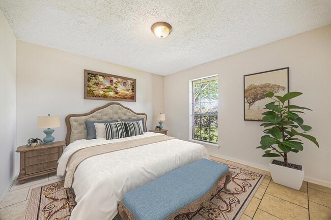 Building Photo - 2302 Bright Meadows Dr
